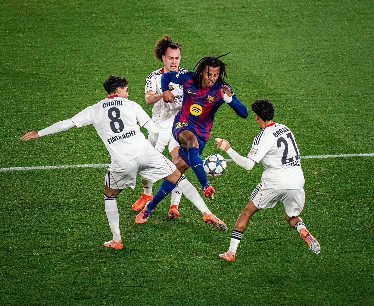 爱游戏（ayx）-广州恒大外援巴里奥斯宣布退役